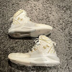 Under armour highlight ace 2.0